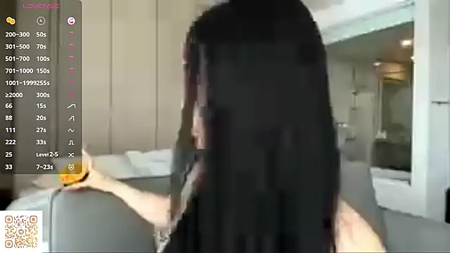 LezlieGreet online show from October 22, 2025, 3:40 am