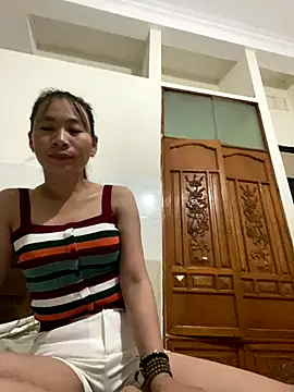Snapshot of Skinny_vuet chatting on September 9, 2025, 11:26 pm Skinny vuet online show from September 9, 2025, 11:26 pm