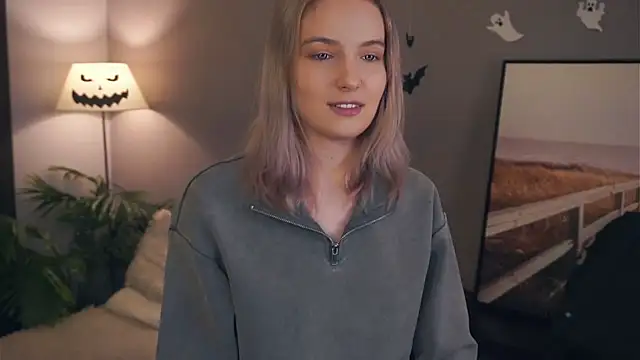 Snapshot of HongTomczak chatting on November 12, 2025, 7:31 am HongTomczak online show from November 12, 2025, 7:31 am