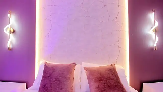 emily tolson online show from February 13, 2026, 7:32 pm