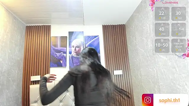 Sophi Thaylorr online show from October 4, 2025, 12:47 pm