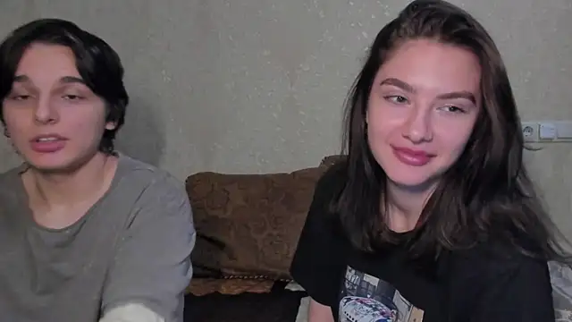 muuur fam online show from October 4, 2025, 5:44 pm