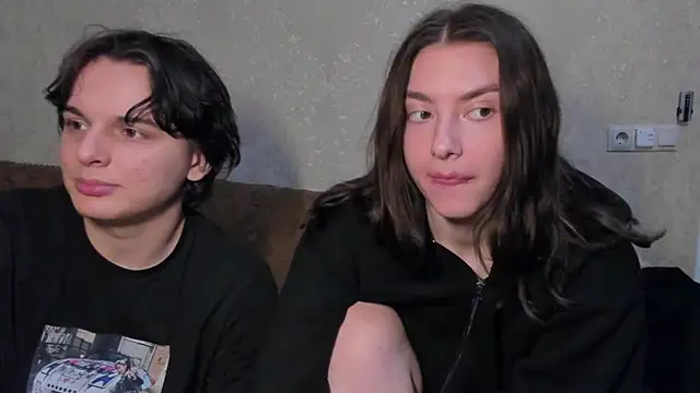 muuur fam online show from October 12, 2025, 10:20 pm