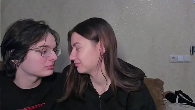 muuur fam online show from December 18, 2025, 10:16 pm