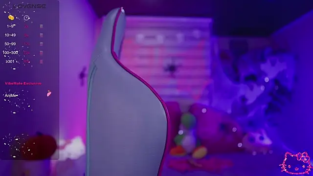  chloe moons  online show from October 9, 2025, 12:19 am