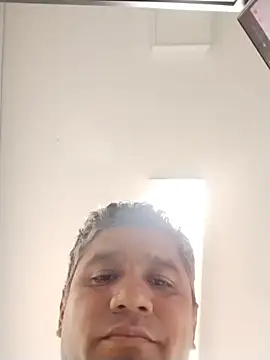 danigarci2307 online show from April 16, 2026, 1:06 am