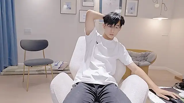 Snapshot of STxuguanhan chatting on September 16, 2025, 10:05 am STxuguanhan online show from September 16, 2025, 10:05 am