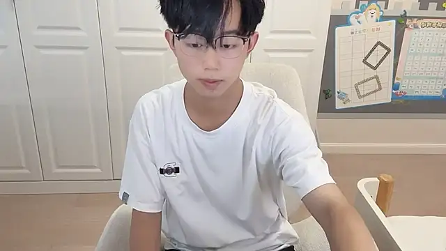 Snapshot of STxuguanhan chatting on September 21, 2025, 9:11 am STxuguanhan online show from September 21, 2025, 9:11 am