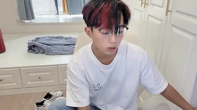 Snapshot of STxuguanhan chatting on September 23, 2025, 8:06 am STxuguanhan online show from September 23, 2025, 8:06 am