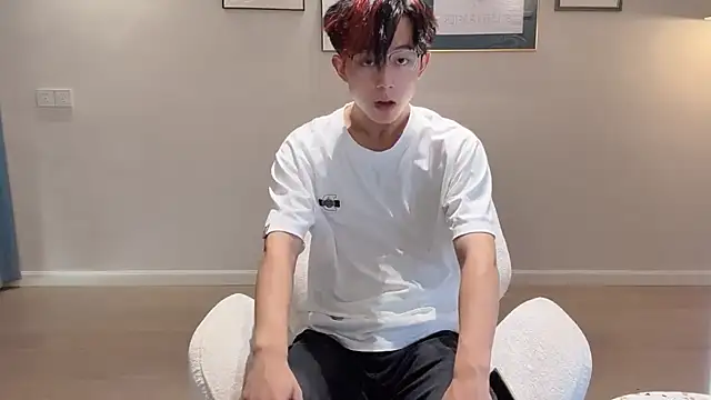 Snapshot of STxuguanhan chatting on September 26, 2025, 8:18 am STxuguanhan online show from September 26, 2025, 8:18 am