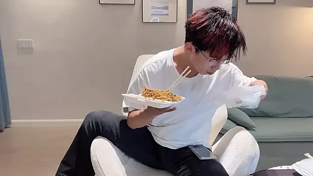 Snapshot of STxuguanhan chatting on October 1, 2025, 10:38 pm STxuguanhan online show from October 1, 2025, 10:38 pm