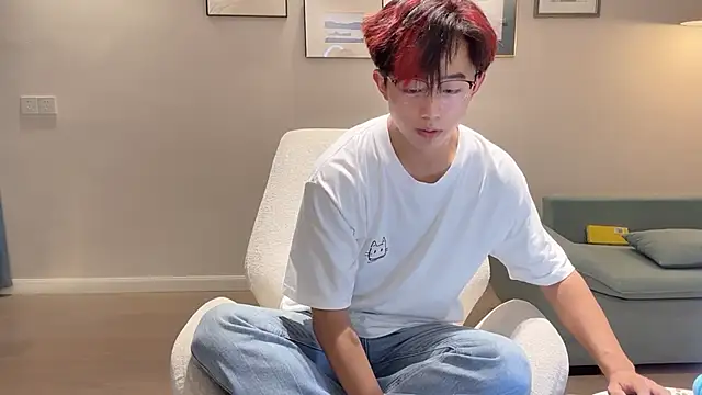 Snapshot of STxuguanhan chatting on October 8, 2025, 8:34 am STxuguanhan online show from October 8, 2025, 8:34 am