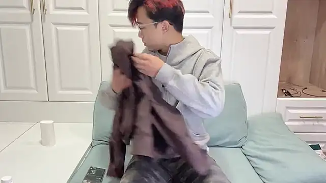 Snapshot of STxuguanhan chatting on October 20, 2025, 9:32 am STxuguanhan online show from October 20, 2025, 9:32 am