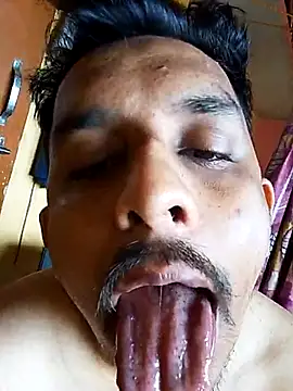 Snapshot of Nihaal17 chatting on October 3, 2025, 4:09 am Nihaal17 online show from October 3, 2025, 4:09 am