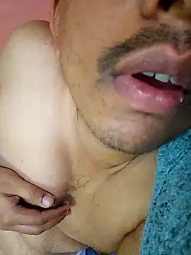 Snapshot of Nihaal17 chatting on October 16, 2025, 2:01 am Nihaal17 online show from October 16, 2025, 2:01 am