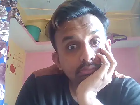 Snapshot of Nihaal17 chatting on November 5, 2025, 7:08 am Nihaal17 online show from November 5, 2025, 7:08 am