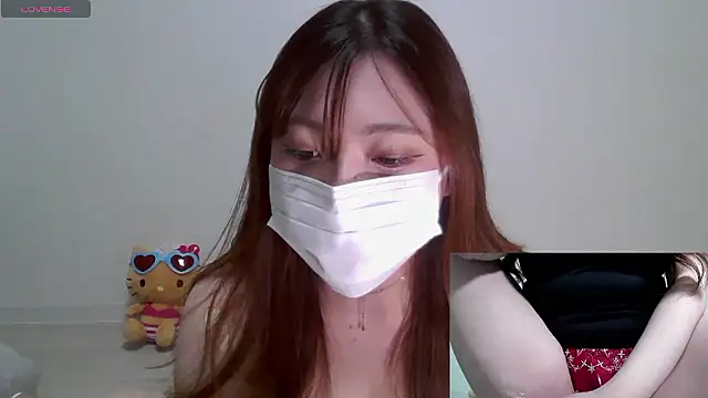 Snapshot of eri_0824 chatting on October 8, 2025, 11:52 am eri 0824 online show from October 8, 2025, 11:52 am