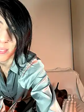 flowermadness online show from December 4, 2025, 12:36 pm