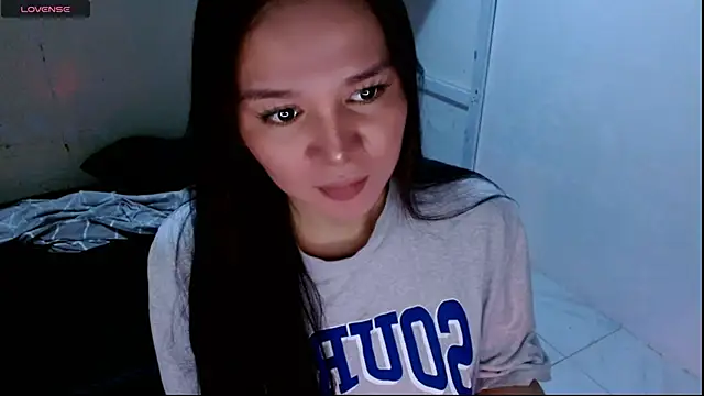 Tiffany Roxette online show from January 9, 2026, 8:32 pm