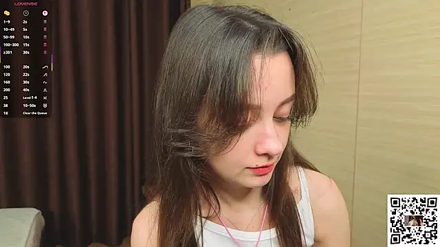 VineciaDestors online show from October 4, 2025, 5:55 pm