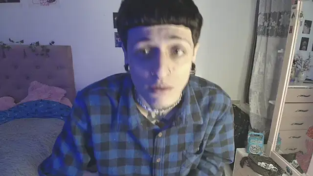 Snapshot of 2cyboy_ chatting on October 15, 2025, 8:42 pm 2cyboy online show from October 15, 2025, 8:42 pm