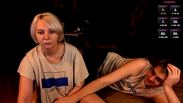 SexVibecouple online show from September 16, 2025, 9:38 pm