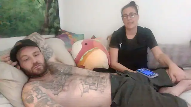 Snapshot of RaynLiz chatting on September 21, 2025, 11:45 am RaynLiz online show from September 21, 2025, 11:45 am