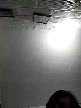 emmii cute online show from September 28, 2025, 1:33 am