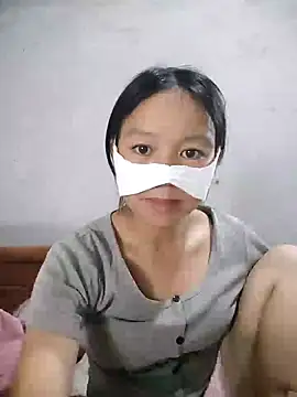 Lilyy-y online show from November 9, 2025, 1:31 pm