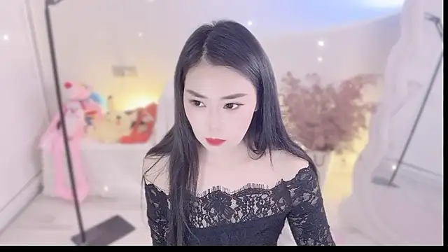 QQ  2025 online show from September 26, 2025, 12:25 am