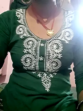 Snapshot of Hot-yuo84 chatting on November 5, 2025, 8:03 am Hot-yuo84 online show from November 5, 2025, 8:03 am