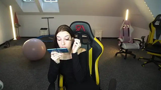  Lili 054 online show from October 10, 2025, 10:25 am