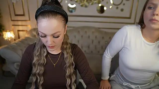 Ella 054 online show from September 17, 2025, 11:01 am