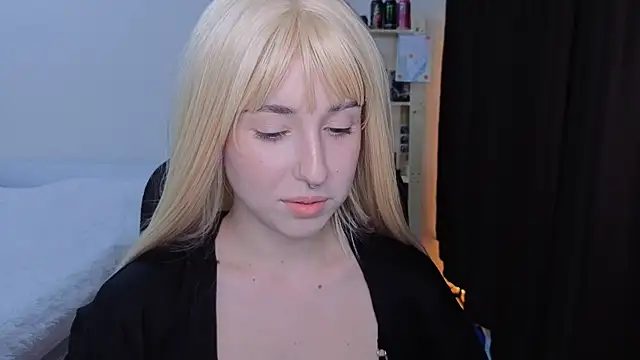 Snapshot of YukiMisa chatting on September 23, 2025, 4:10 pm YukiMisa online show from September 23, 2025, 4:10 pm