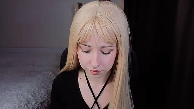 Snapshot of YukiMisa chatting on October 8, 2025, 2:47 pm YukiMisa online show from October 8, 2025, 2:47 pm