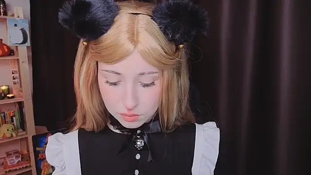 Snapshot of YukiMisa chatting on October 21, 2025, 4:51 pm YukiMisa online show from October 21, 2025, 4:51 pm