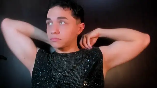 Snapshot of maximogray chatting on October 16, 2025, 3:46 pm maximogray online show from October 16, 2025, 3:46 pm