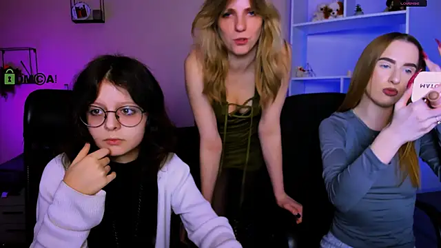 Snapshot of samanta_hotty chatting on November 14, 2025, 8:18 pm samanta hotty online show from November 14, 2025, 8:18 pm