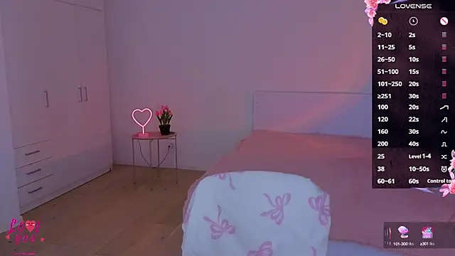 CuteAriel7 online show from September 13, 2025, 3:56 pm