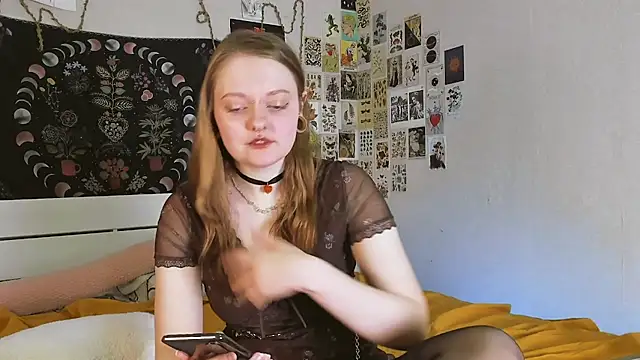 WonderConnie1 online show from September 27, 2025, 11:48 am