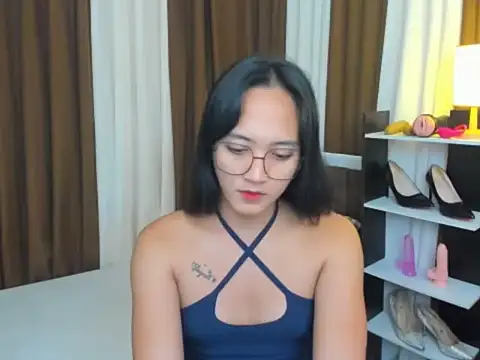 Snapshot of URHottestAngel chatting on September 23, 2025, 5:32 am URHottestAngel online show from September 23, 2025, 5:32 am