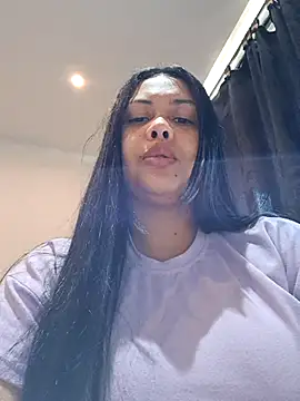 Snapshot of Alessandraa- chatting on October 22, 2025, 12:27 pm Alessandraa- online show from October 22, 2025, 12:27 pm