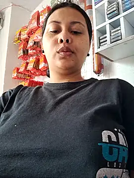 Snapshot of Alessandraa- chatting on October 29, 2025, 4:09 pm Alessandraa- online show from October 29, 2025, 4:09 pm