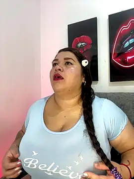 SafiroFer online show from October 2, 2025, 9:22 pm