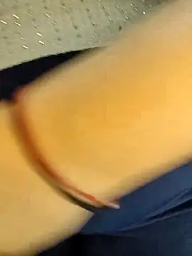 SafiroFer online show from December 13, 2025, 9:31 pm