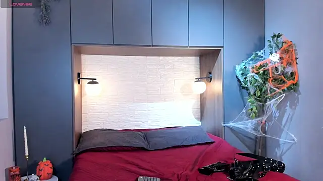 MrJustin  online show from October 28, 2025, 8:00 pm