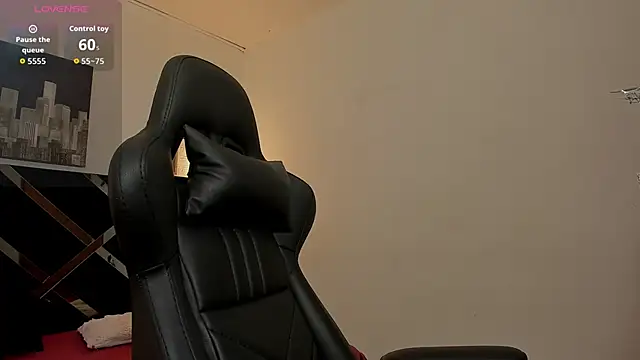 Snapshot of iamCharlotte19 chatting on October 17, 2025, 7:27 pm iamCharlotte19 online show from October 17, 2025, 7:27 pm