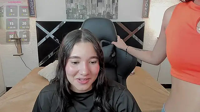 Snapshot of iamCharlotte19 chatting on November 4, 2025, 8:19 pm iamCharlotte19 online show from November 4, 2025, 8:19 pm