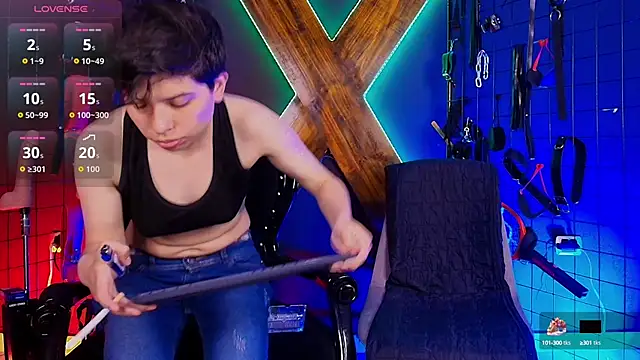 Snapshot of Mr_sadistiic_ chatting on October 4, 2025, 3:26 am Mr sadistiic online show from October 4, 2025, 3:26 am