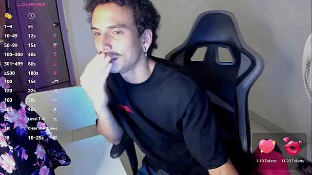 Snapshot of lordpussy__ chatting on February 12, 2026, 4:40 am lordpussy online show from February 12, 2026, 4:40 am